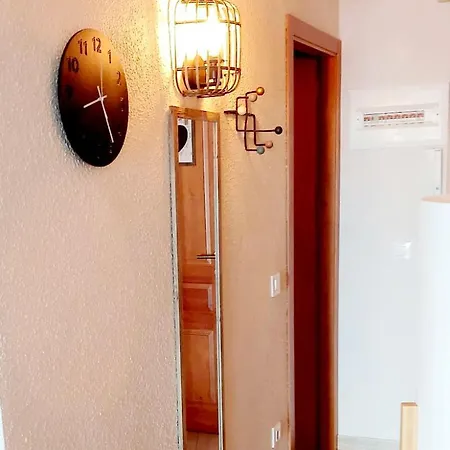Apartment Heavenly Nest With Sea View